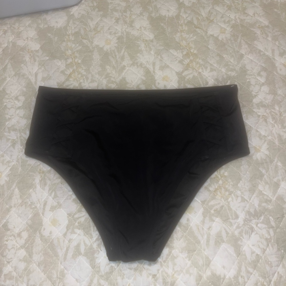 Shade & Shore Black Bikini Sleek Swimwear